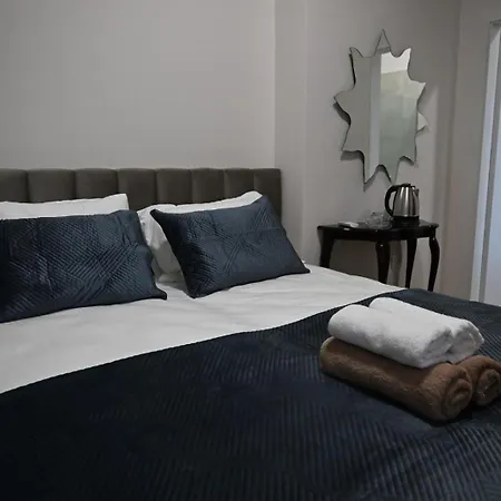 Rent 3 Tirana